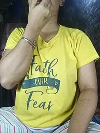 ảnh stream của Aditi0001